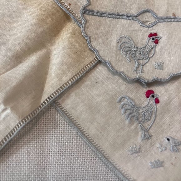 Vintage 1950's Rooster Linen Stemware Coaster Slippers with Napkins (Set of 6) - Picture 4 of 12